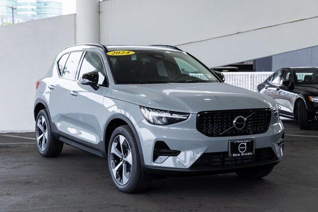 new 2024 Volvo XC40 car, priced at $44,895