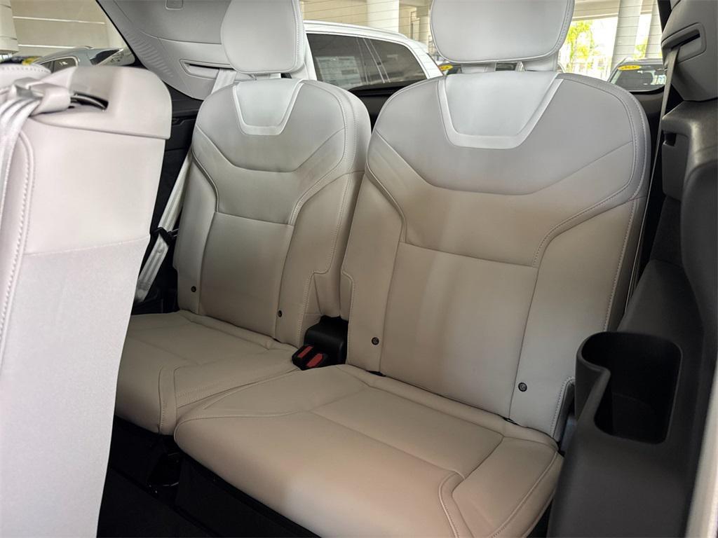 new 2025 Volvo EX90 car, priced at $91,025