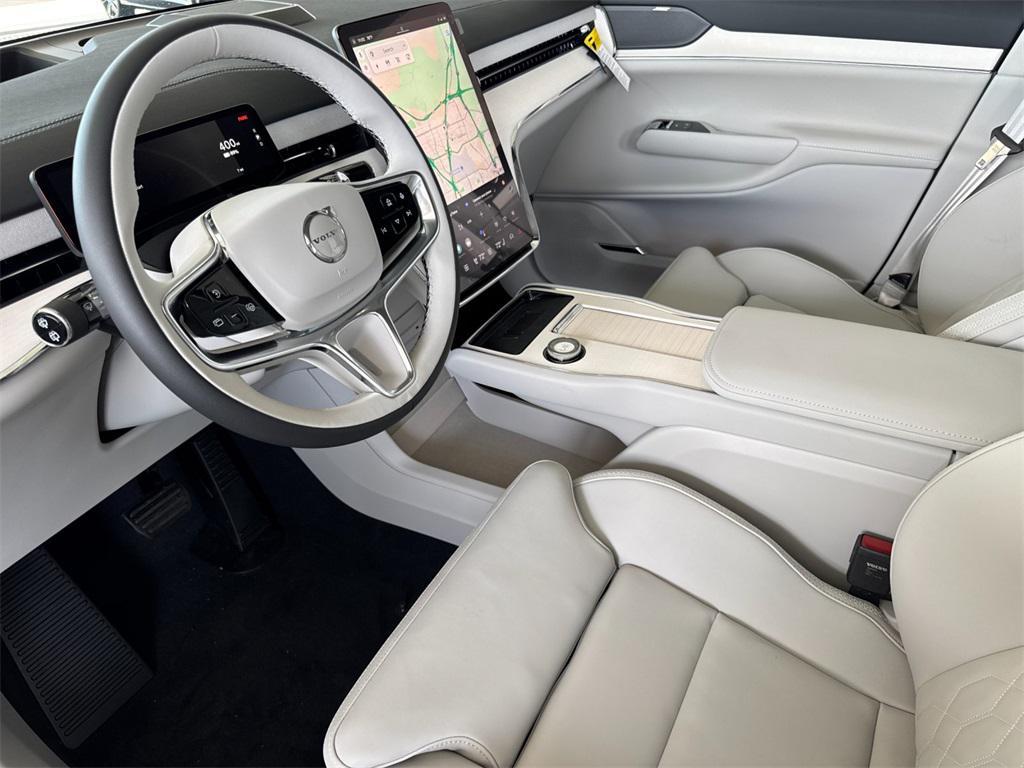 new 2025 Volvo EX90 car, priced at $91,025