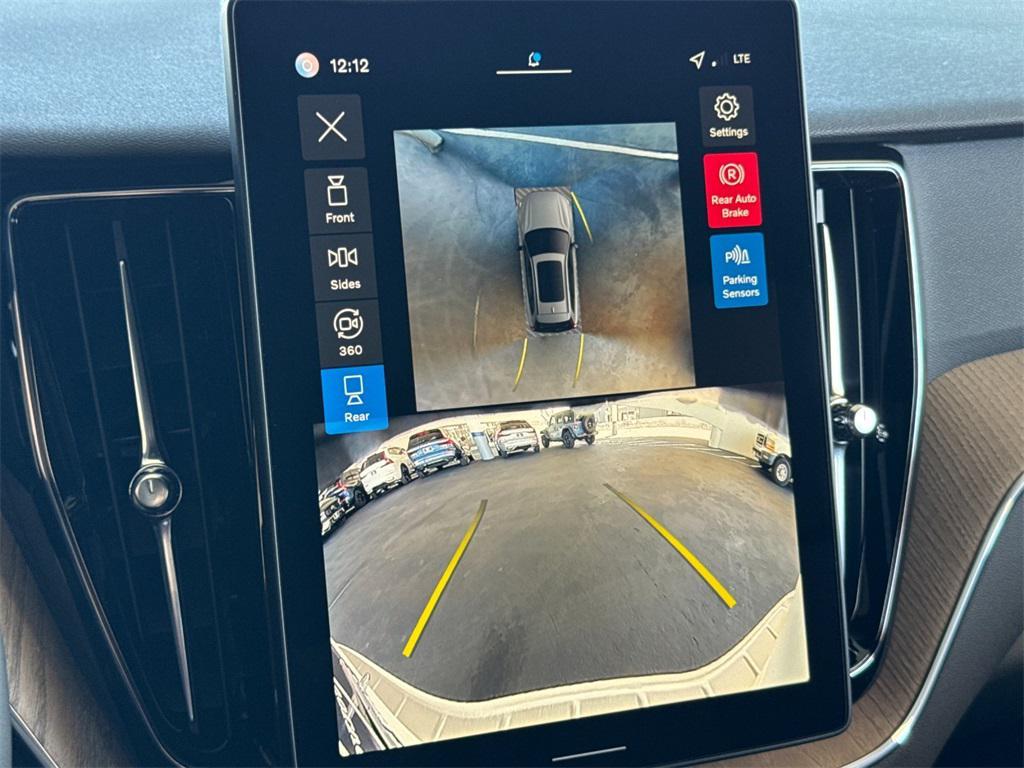 new 2026 Volvo XC60 car, priced at $58,425