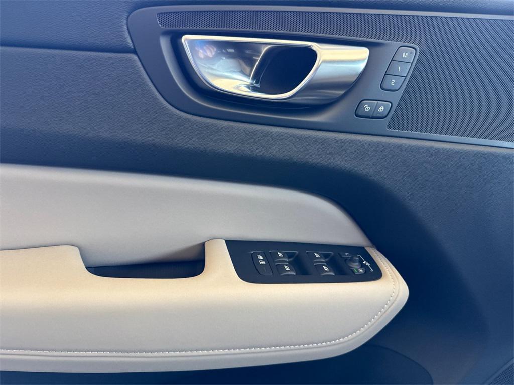 new 2026 Volvo XC60 car, priced at $57,985