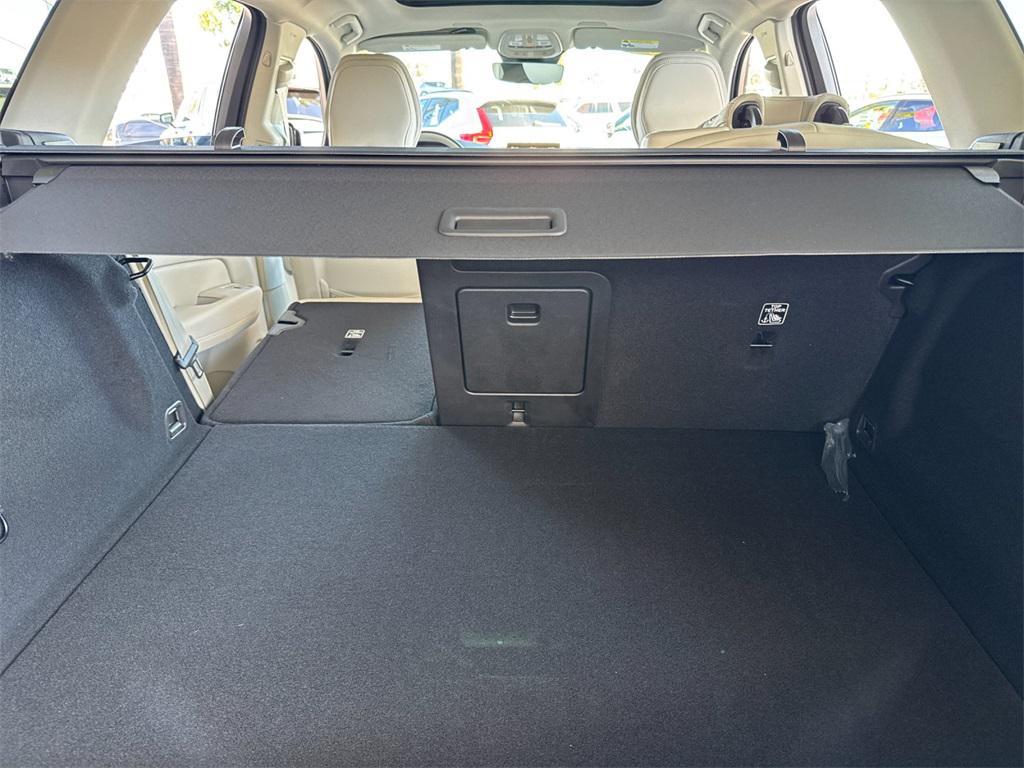 new 2026 Volvo XC60 car, priced at $64,375