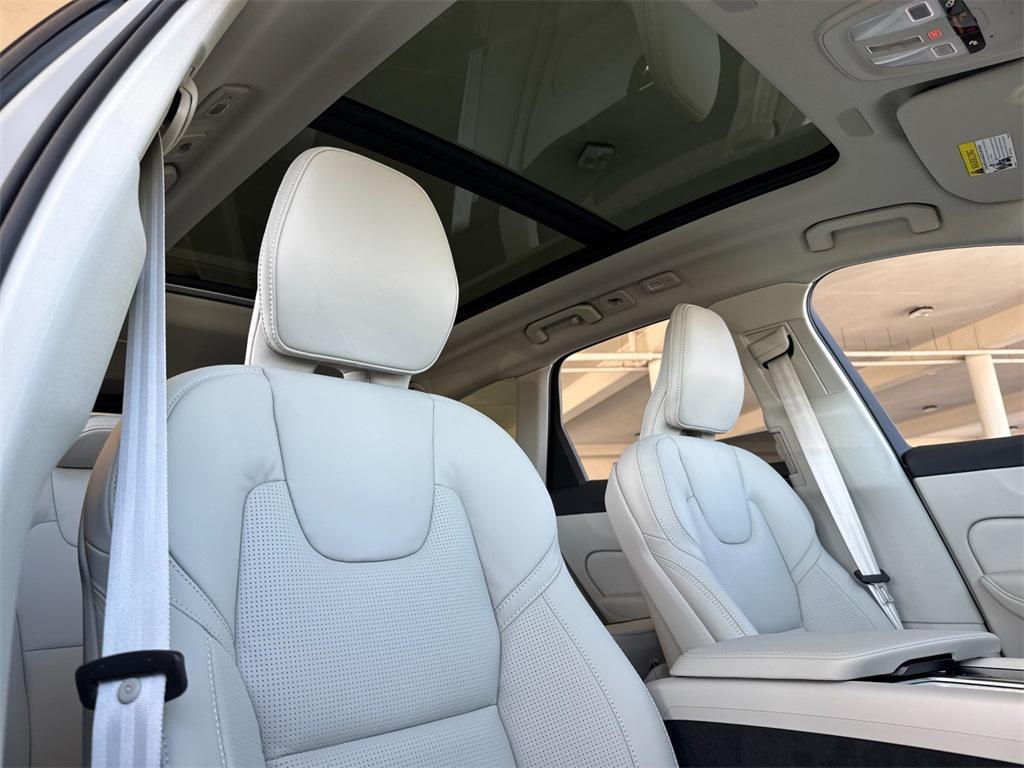 new 2026 Volvo XC60 car, priced at $64,375