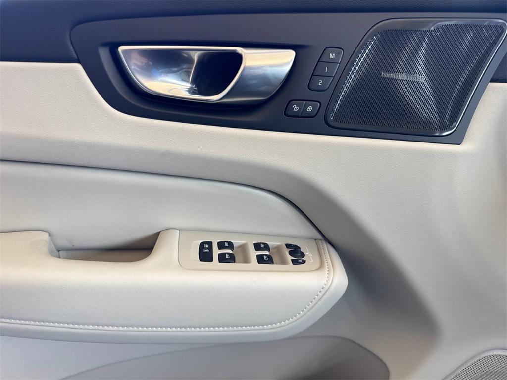 new 2026 Volvo XC60 car, priced at $64,375