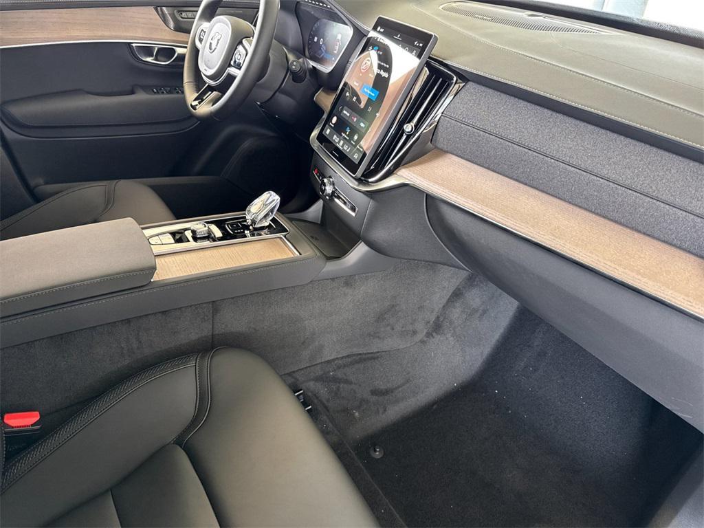 new 2026 Volvo XC90 Plug-In Hybrid car, priced at $81,875