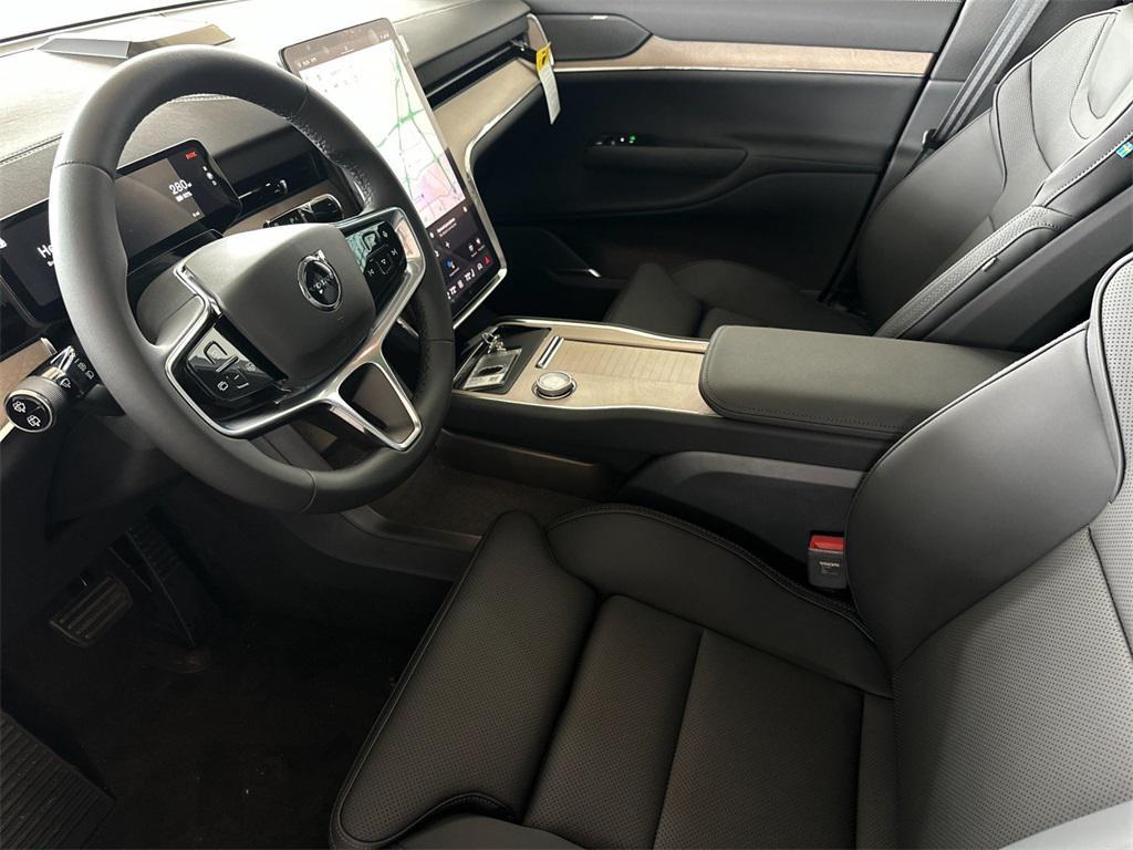 new 2025 Volvo EX90 car, priced at $86,875