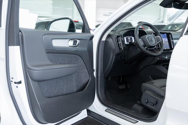 new 2025 Volvo XC40 car, priced at $48,335