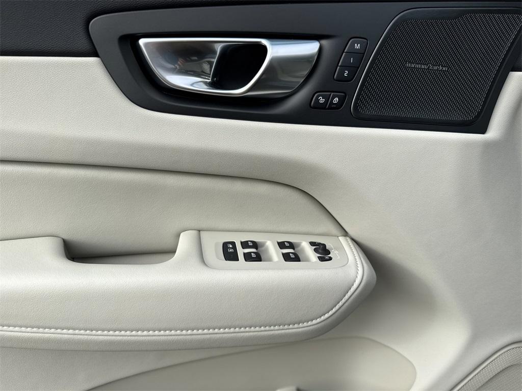 new 2026 Volvo XC60 car, priced at $64,375