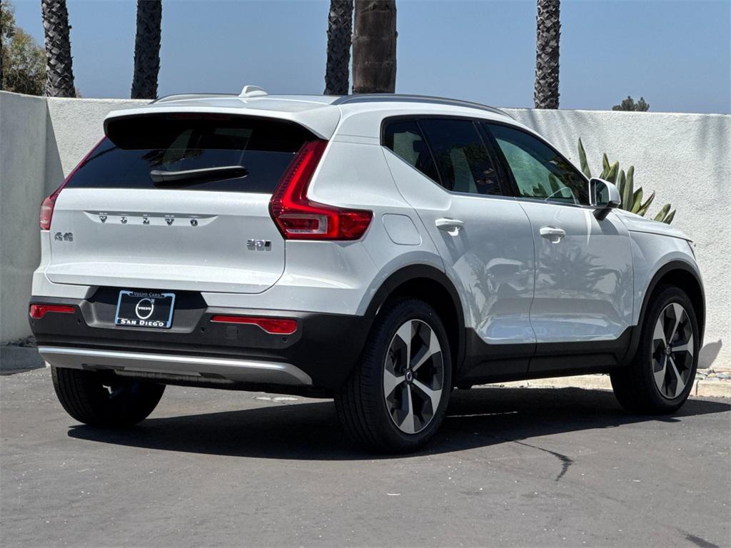 new 2025 Volvo XC40 car, priced at $47,030