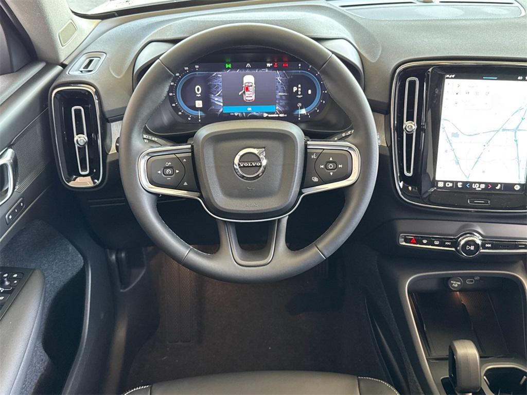 new 2025 Volvo XC40 car, priced at $47,030