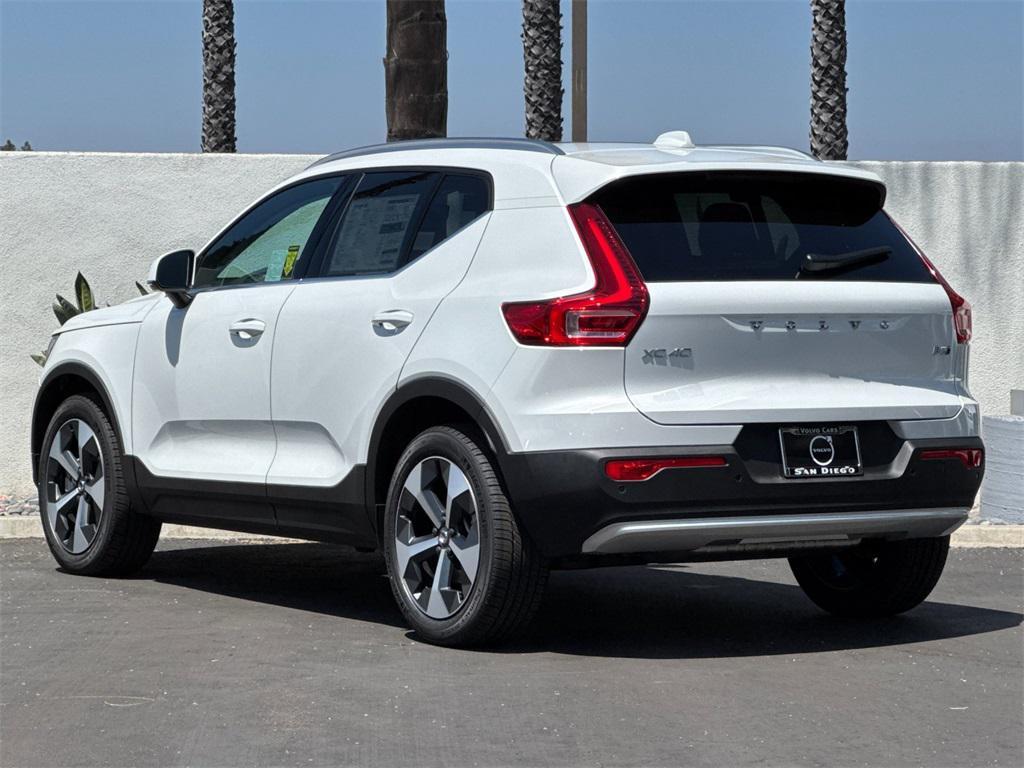 new 2025 Volvo XC40 car, priced at $47,030