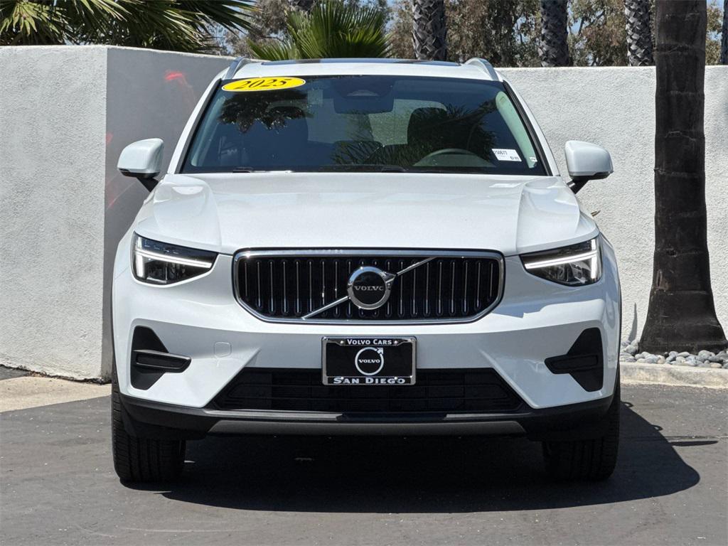 new 2025 Volvo XC40 car, priced at $47,030