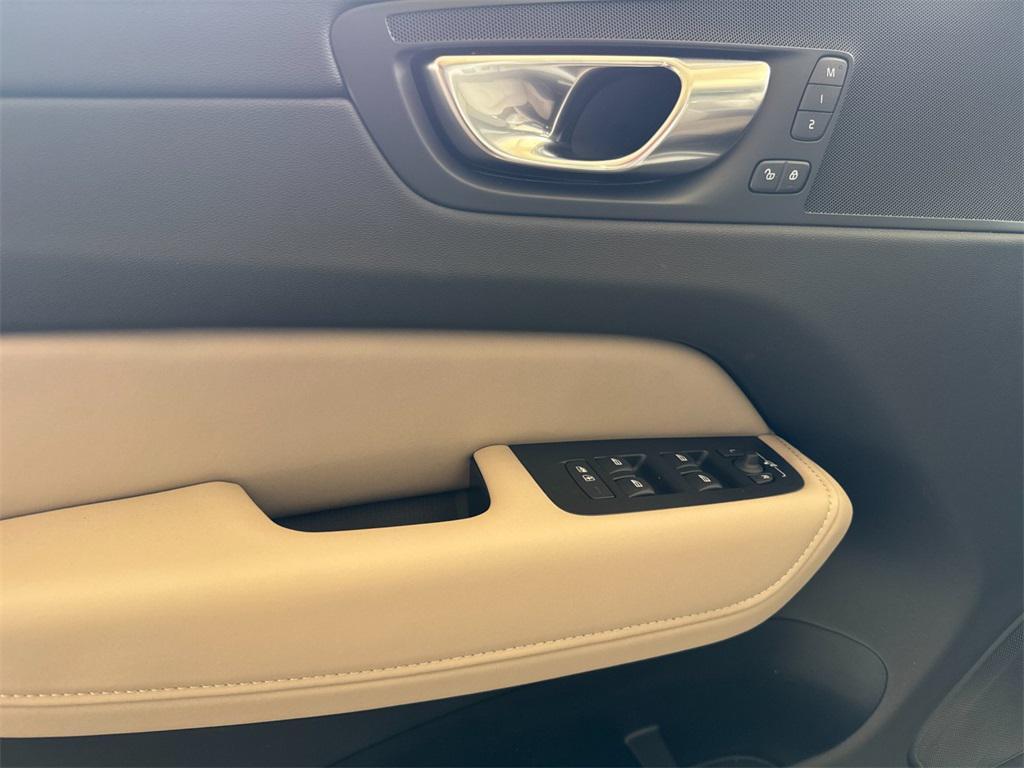 new 2026 Volvo XC60 car, priced at $59,420