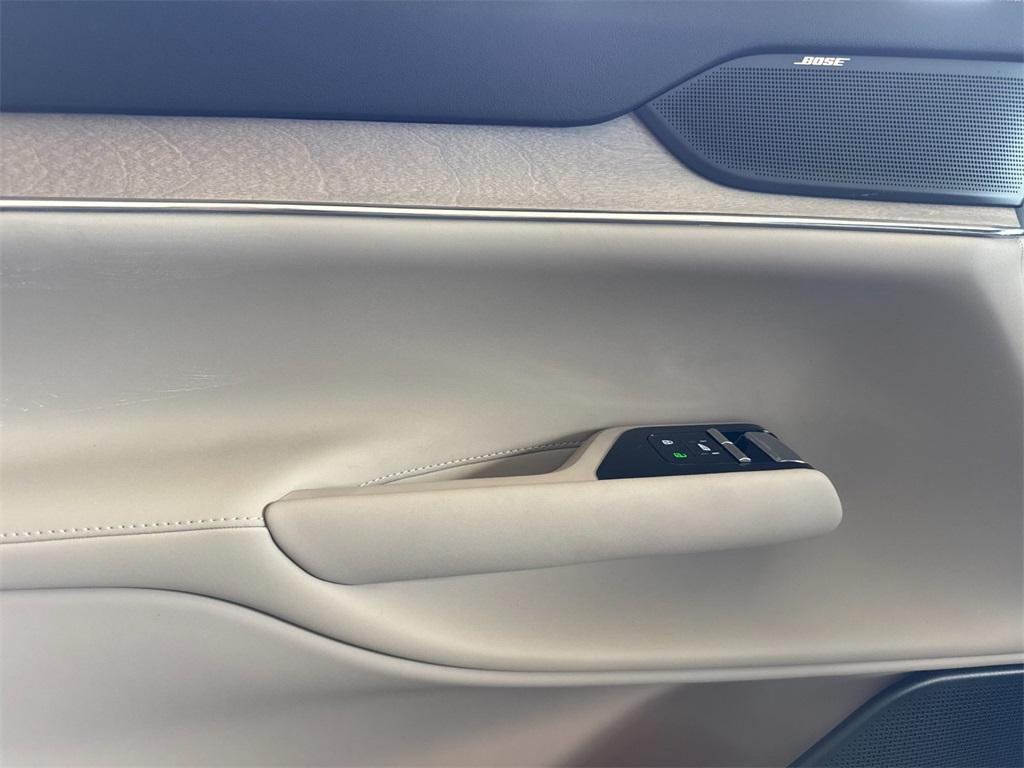 new 2025 Volvo EX90 car, priced at $88,025