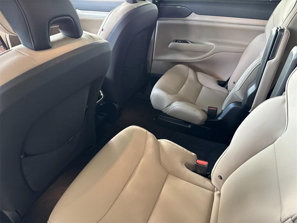 new 2025 Volvo EX90 car, priced at $88,025
