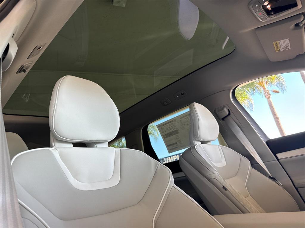 new 2025 Volvo EX90 car, priced at $83,325