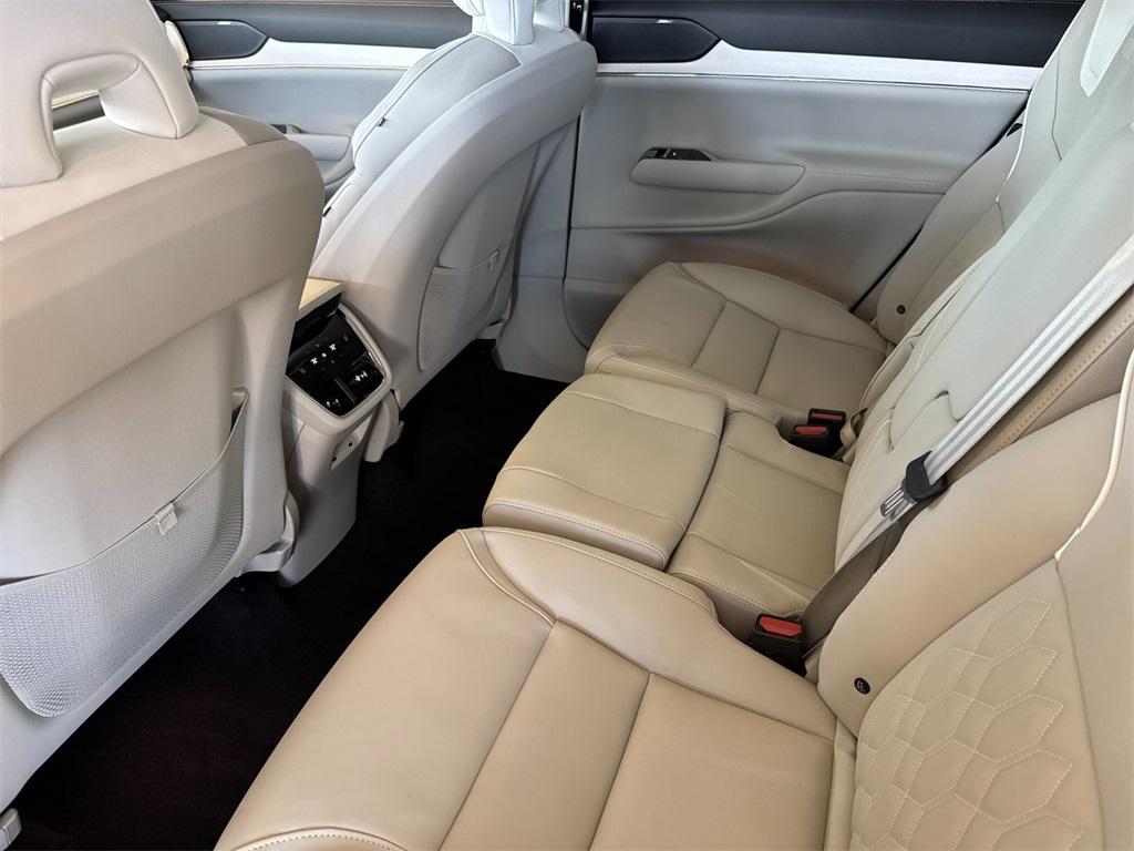 new 2025 Volvo EX90 car, priced at $83,325