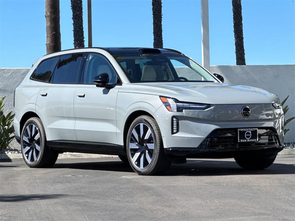 new 2025 Volvo EX90 car, priced at $91,715