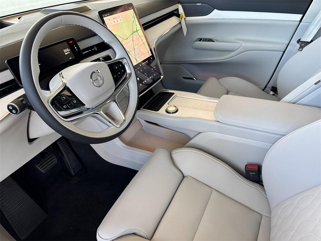 new 2025 Volvo EX90 car, priced at $91,715