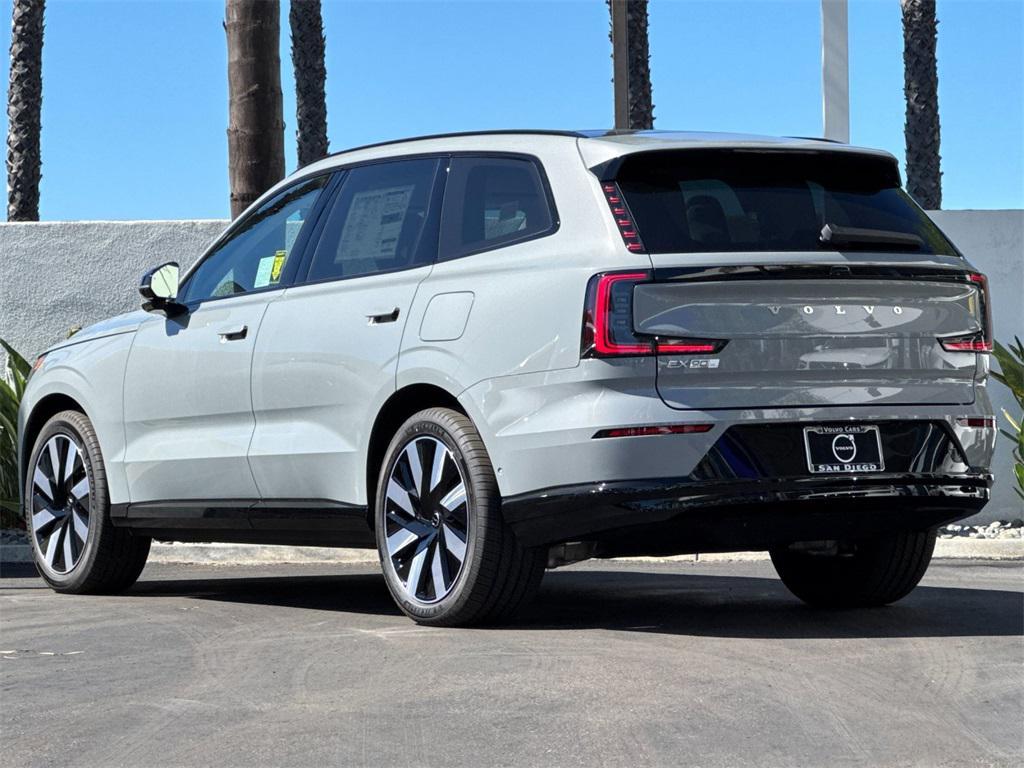 new 2025 Volvo EX90 car, priced at $91,715