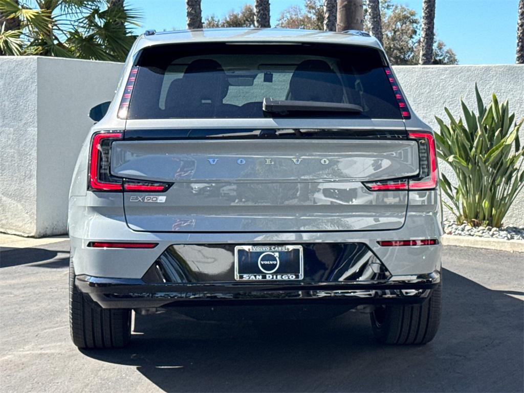 new 2025 Volvo EX90 car, priced at $91,715