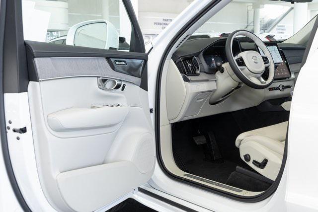 new 2025 Volvo XC90 car, priced at $75,665