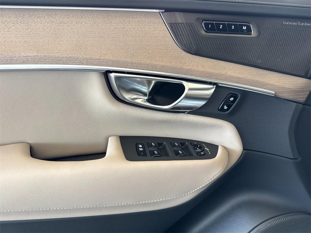 new 2026 Volvo XC90 car, priced at $68,710