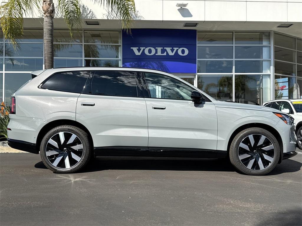 new 2025 Volvo EX90 car, priced at $87,665