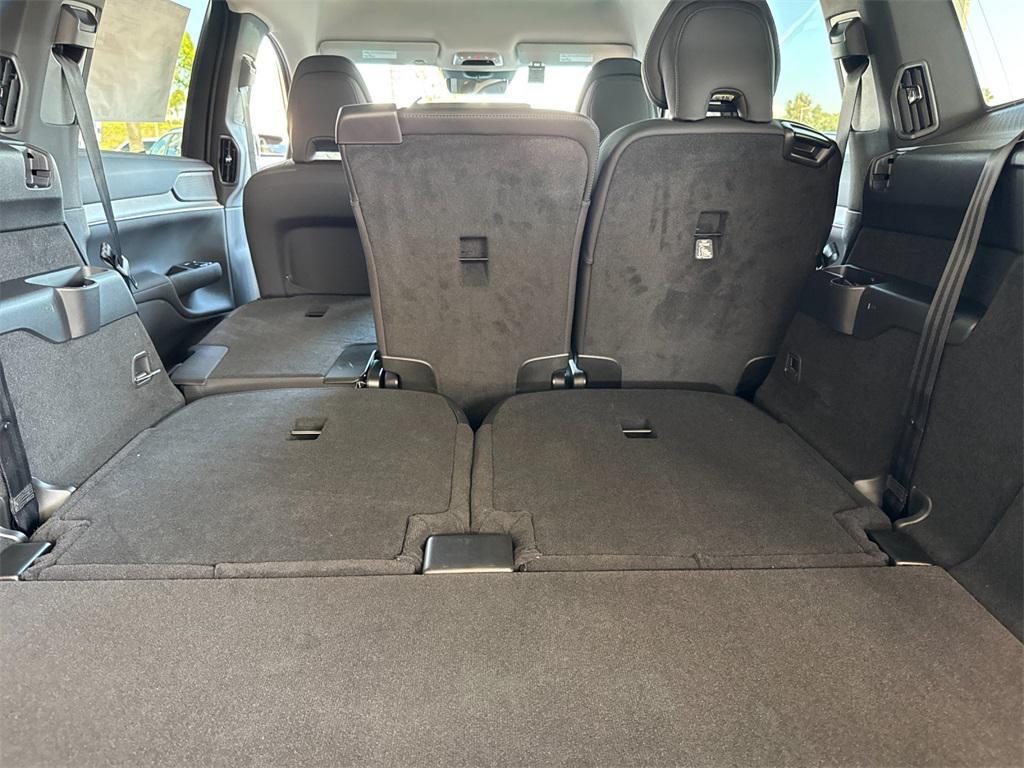 new 2025 Volvo EX90 car, priced at $87,665