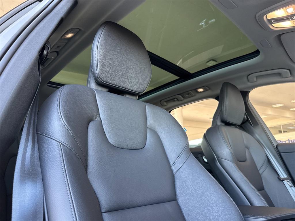 used 2023 Volvo XC60 car, priced at $34,991