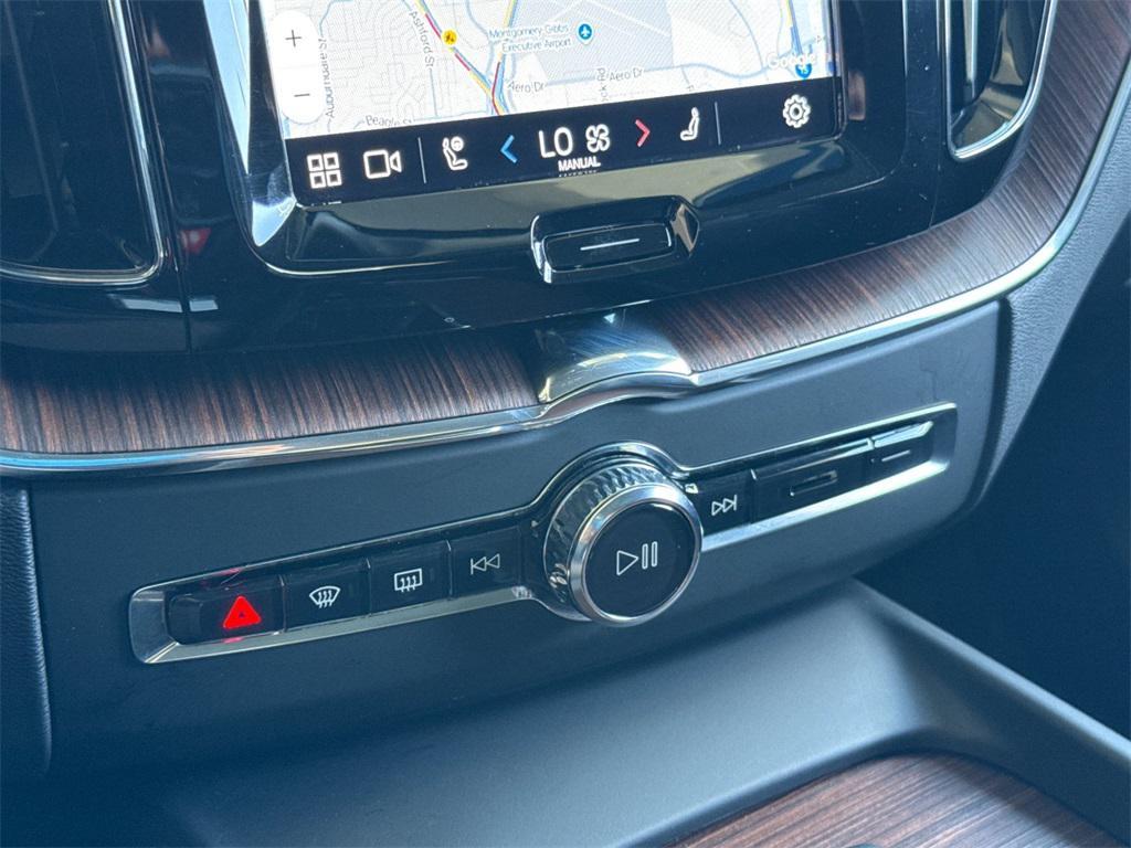 used 2023 Volvo XC60 car, priced at $34,991
