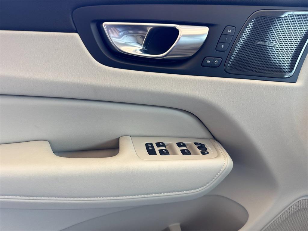 new 2026 Volvo XC60 car, priced at $64,300