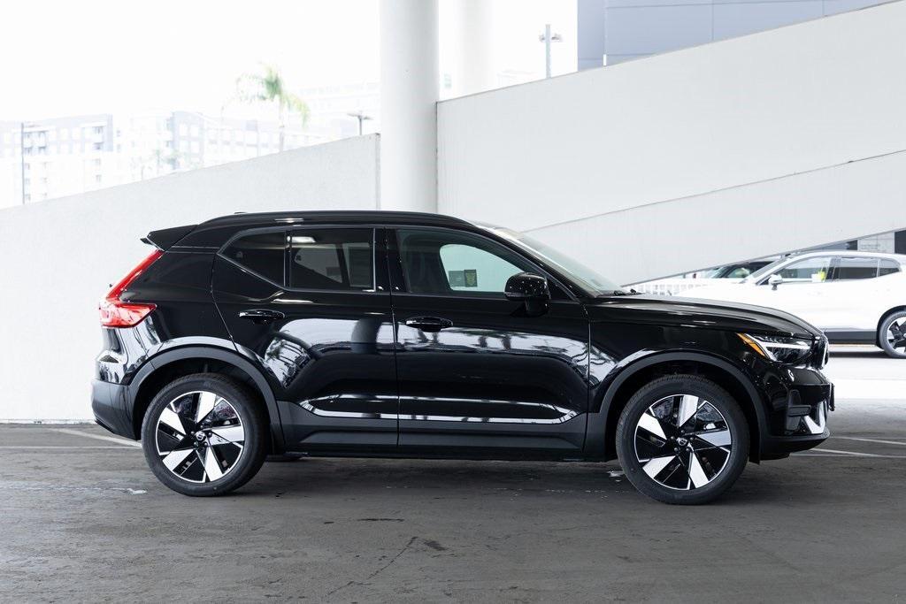 new 2025 Volvo EX40 car, priced at $57,990