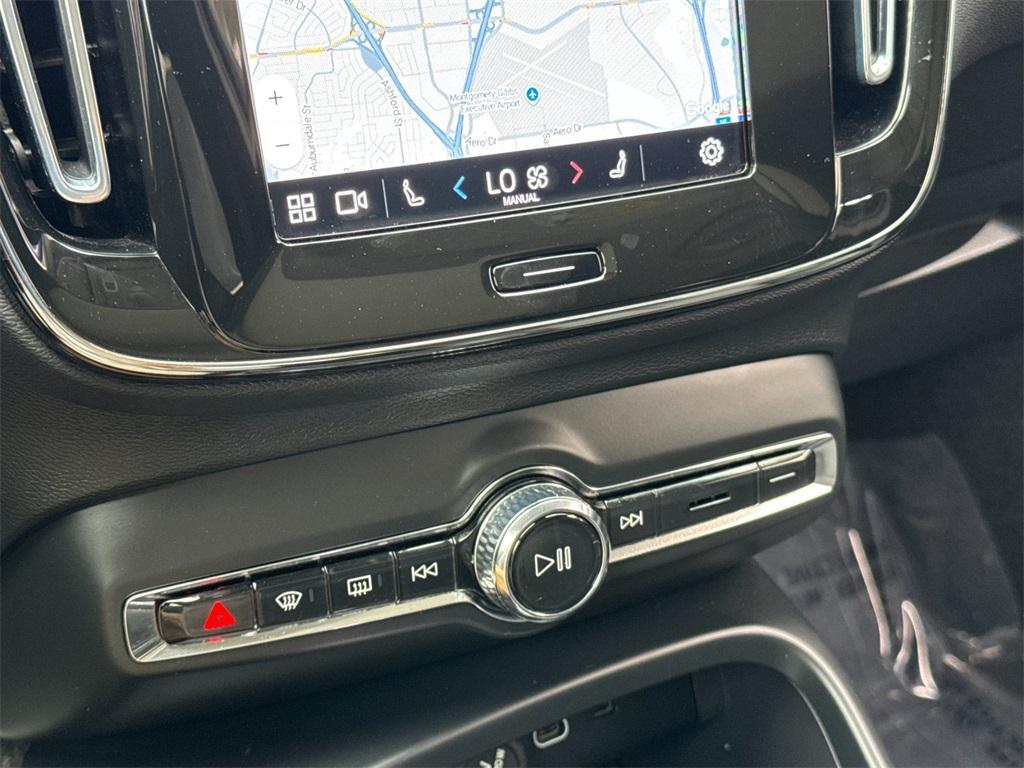used 2025 Volvo XC40 car, priced at $35,791