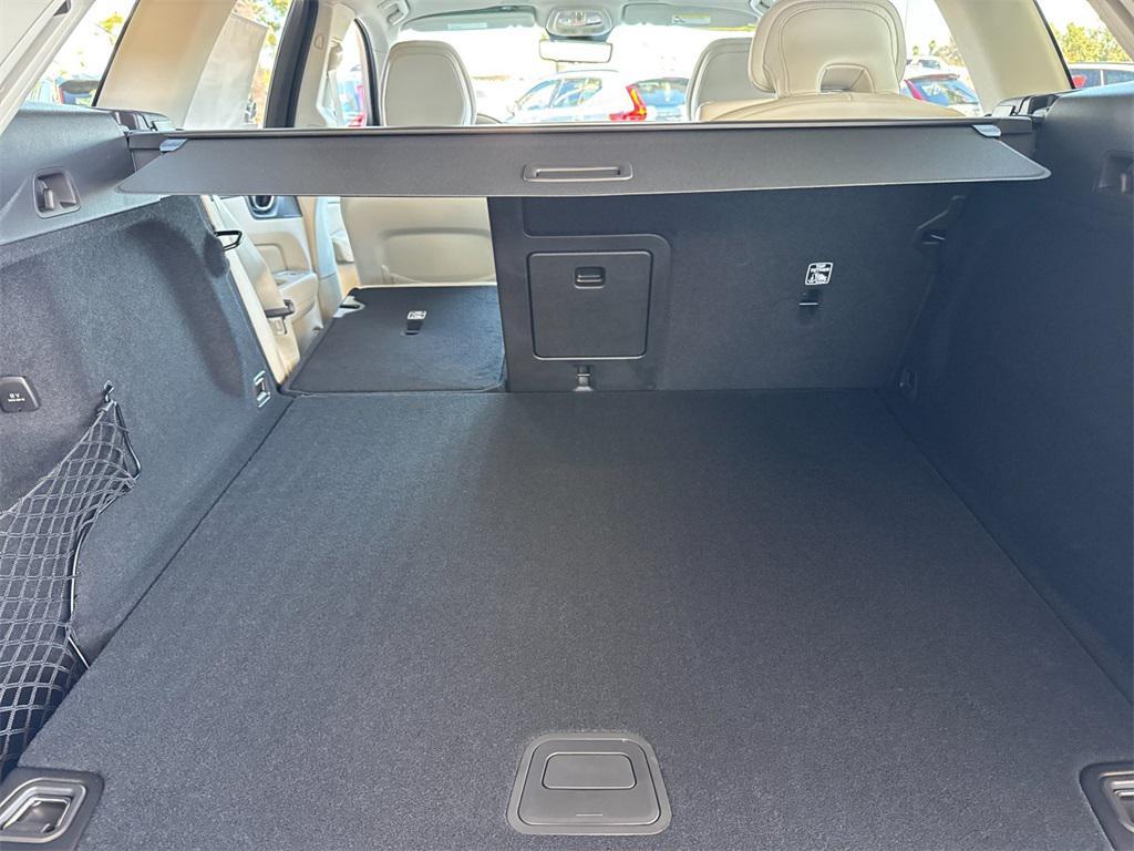 new 2026 Volvo XC60 car, priced at $65,145