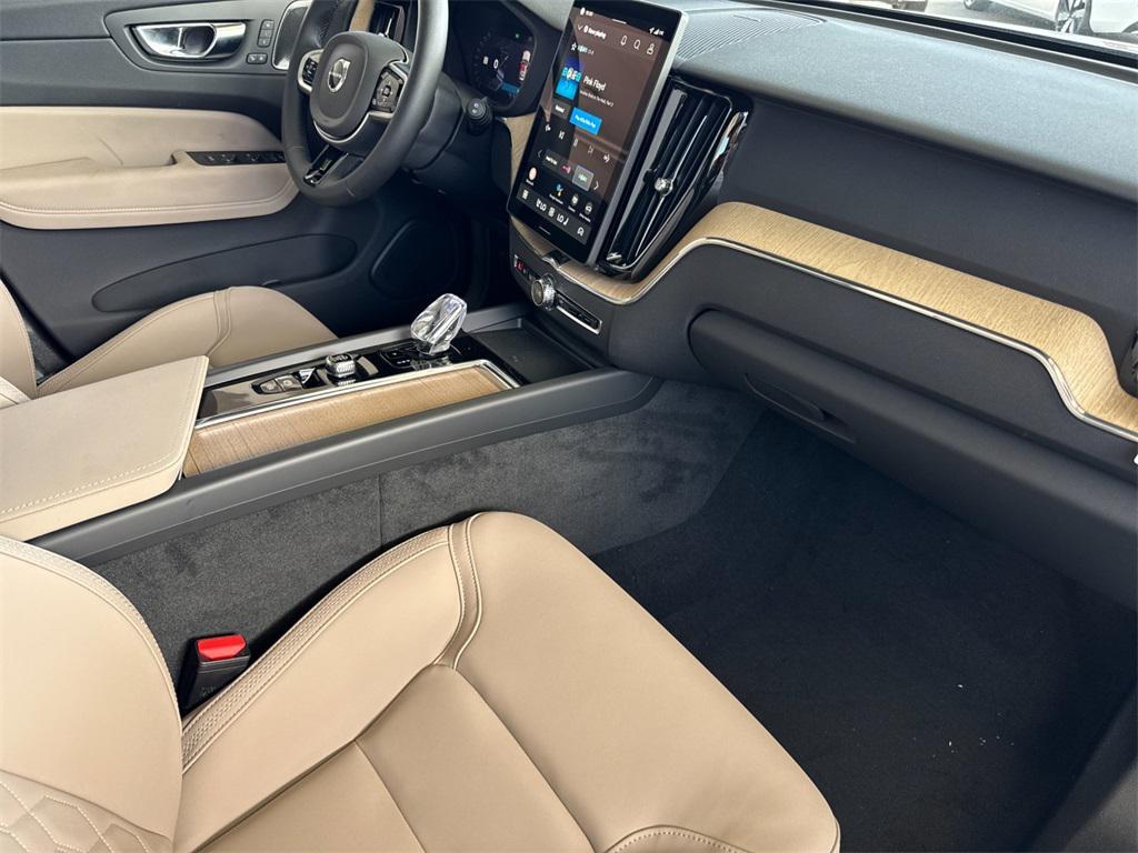 new 2026 Volvo XC60 car, priced at $59,995