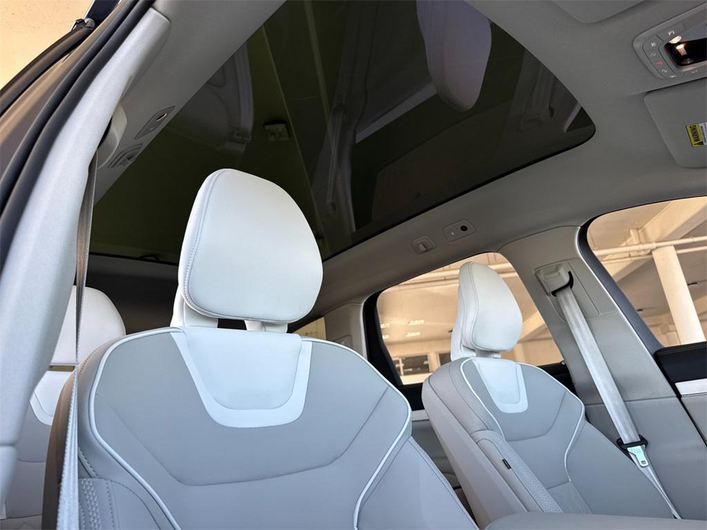 new 2025 Volvo EX90 car, priced at $84,025
