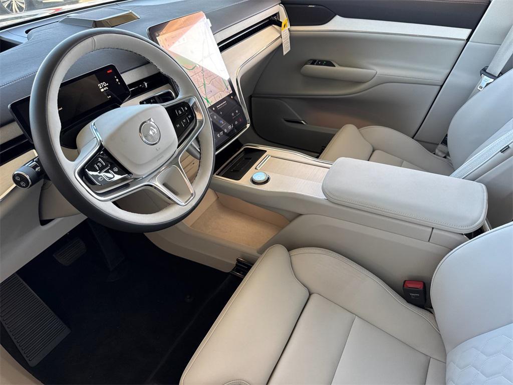 new 2025 Volvo EX90 car, priced at $84,025