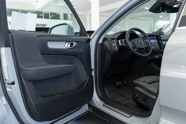 used 2024 Volvo XC40 car, priced at $35,993