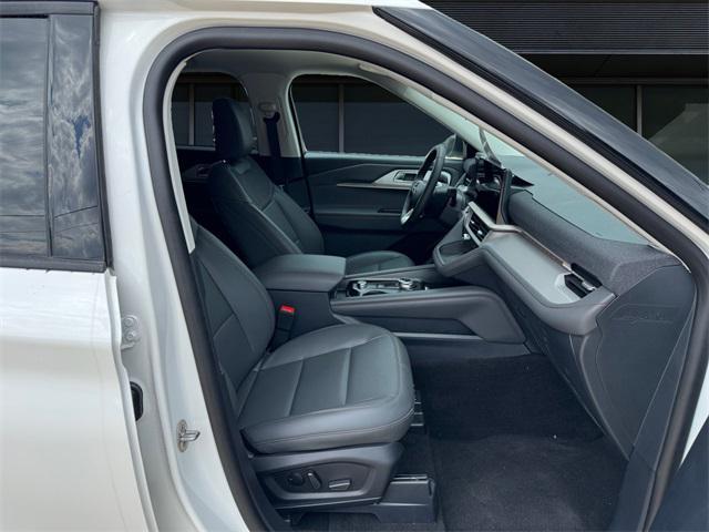 new 2025 Ford Explorer car, priced at $46,902