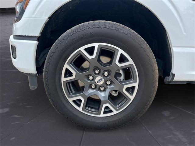 new 2024 Ford F-150 car, priced at $42,372