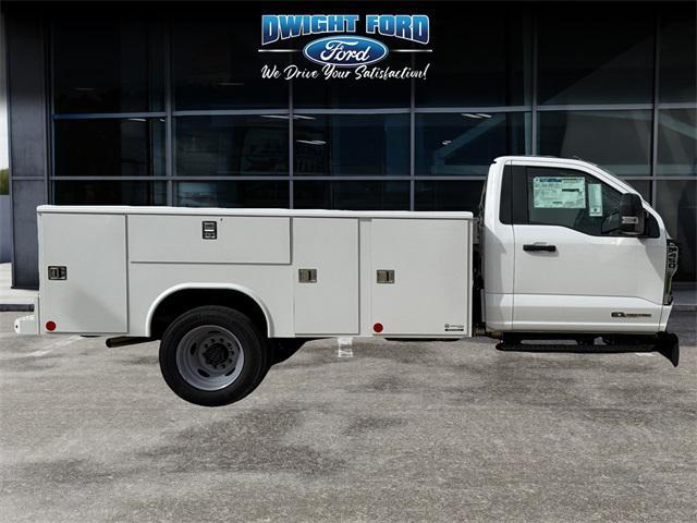 new 2025 Ford F-450 car, priced at $93,155