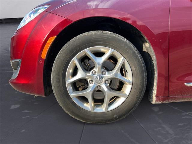 used 2018 Chrysler Pacifica car, priced at $12,769