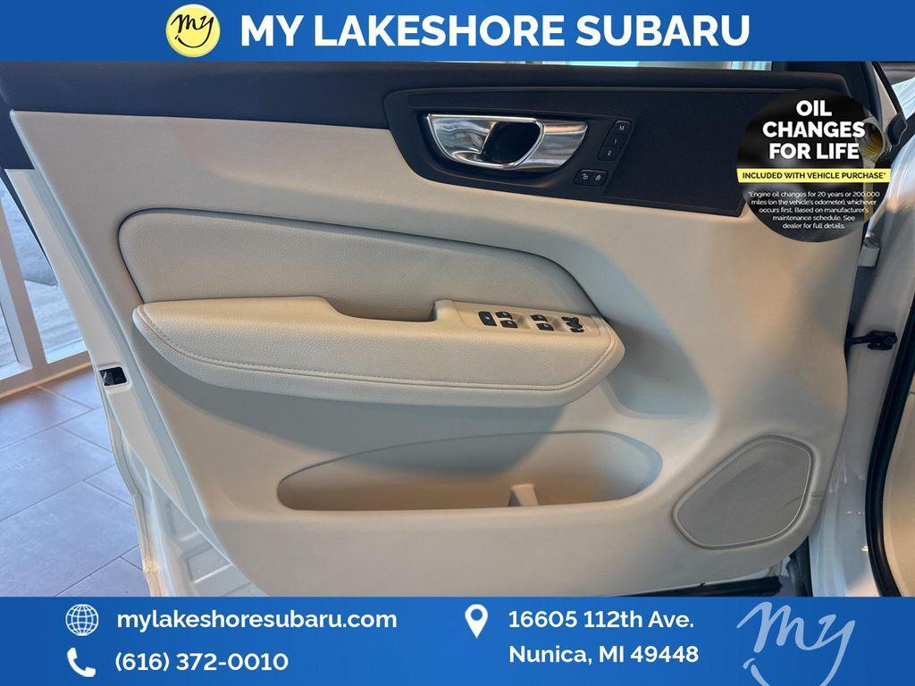 used 2022 Volvo XC60 car, priced at $23,221
