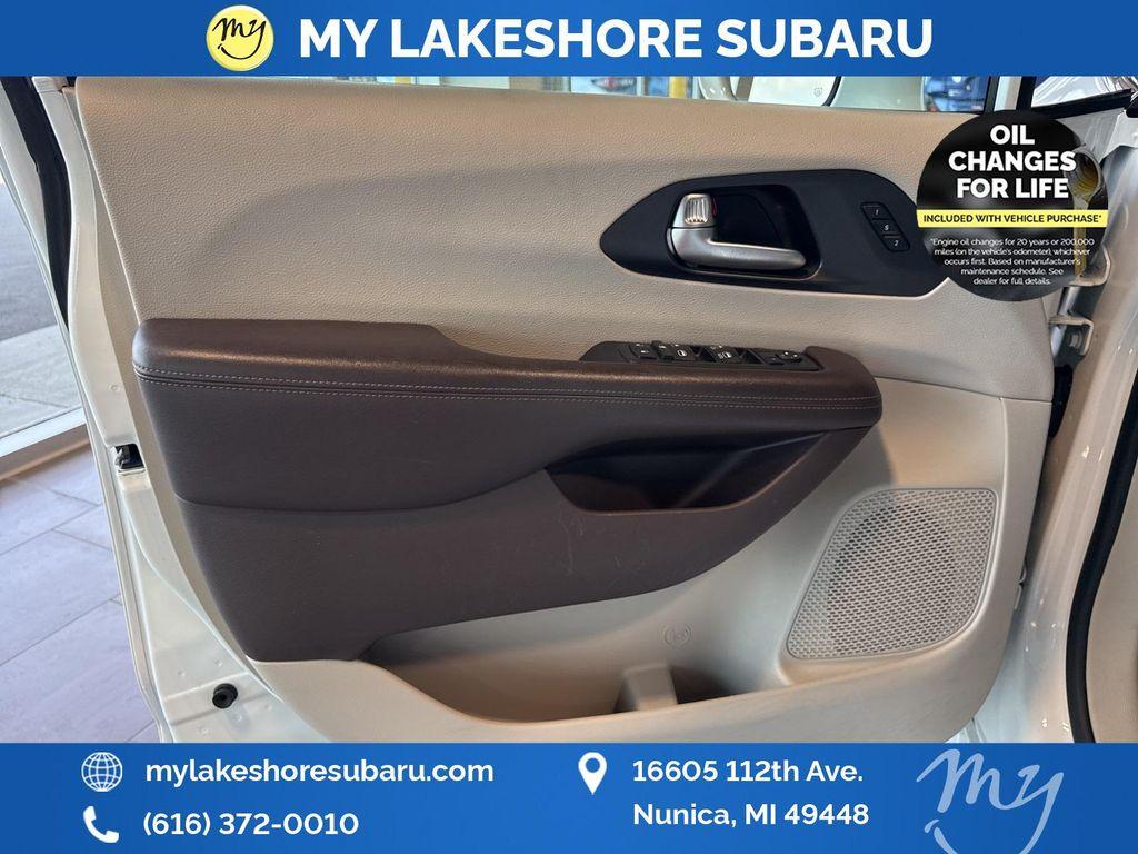 used 2020 Chrysler Pacifica car, priced at $17,381