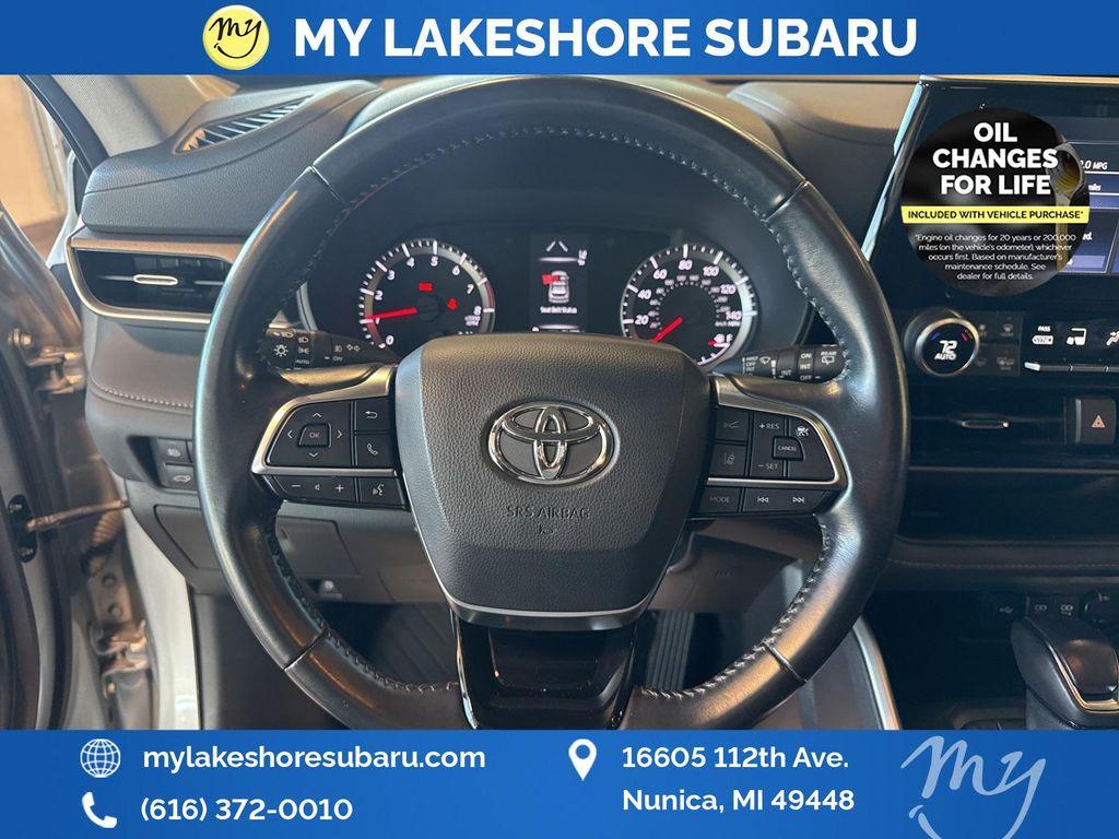 used 2021 Toyota Highlander car, priced at $26,482