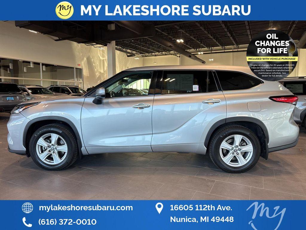 used 2021 Toyota Highlander car, priced at $26,482