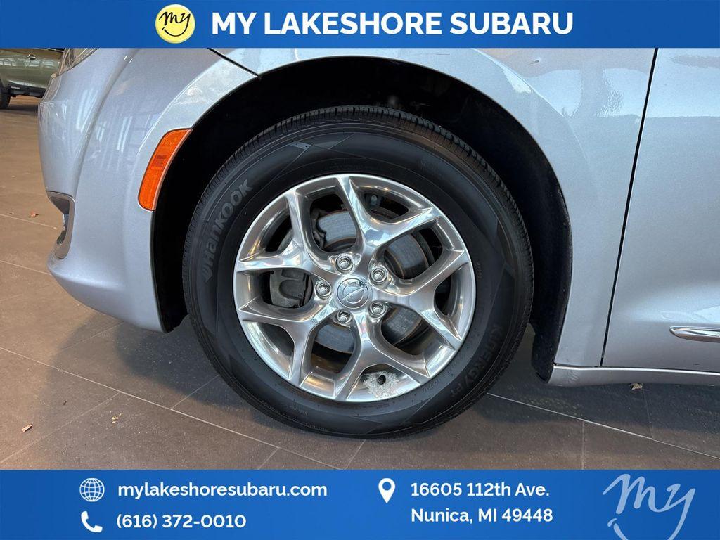 used 2018 Chrysler Pacifica car, priced at $16,484