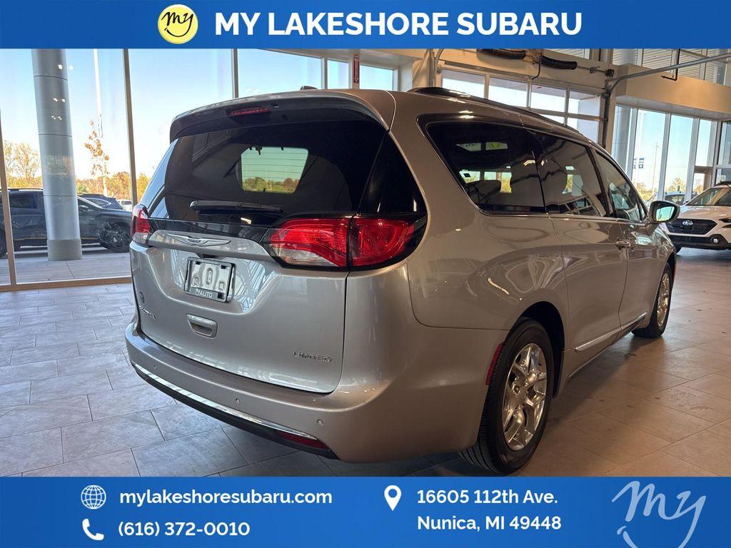 used 2018 Chrysler Pacifica car, priced at $16,484