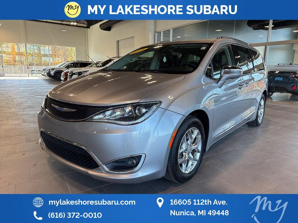used 2018 Chrysler Pacifica car, priced at $16,484